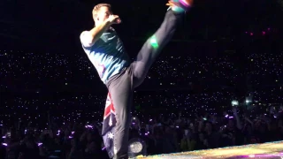 Coldplay - A Sky Full of Stars (LIVE IN MELBOURNE 2016 + MARRIAGE PROPOSAL ON STAGE)