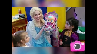 Frozen 2 - Abriendo regalos