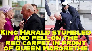 King Harald stumbled and fell on the red carpet in front of Queen Margrethe
