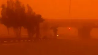 Giant sand storm turns the day in Saudi Arabia into terrifying darkness, Al-Qassim