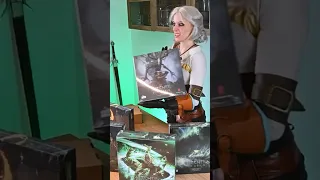 The Witcher: Old World unboxing in Ciri cosplay