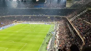 Fantastico Inter Genoa parte la canzone e segna l Inter.. spettacolo!!!!