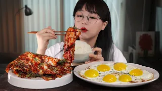 ASMR FRESH KIMCHI & FRIED EGGS🍳 | EATING SOUNDS