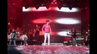 Gusttavo Lima - Abertura/Gatinha Assanhada | Caldas Country 2012 (Ao Vivo) #OEmbaixador