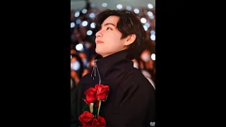 Taehyung looking at army with a rose 🌹🥰 #bts #btsshorts #taehyung #sbs