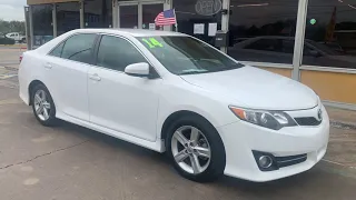 2014 Toyota Camry SE white