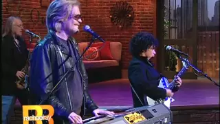 Hall & Oates - You Make My Dreams (Live on Rachael Ray 11-9-09); Pt. 2