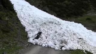 Höttingeralm - Lawine Juni 2013