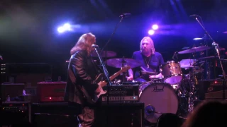 Gov't Mule 12/31/16 "Maggot Brain" New York, NY, Beacon Theater