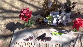 Nomad visits the resting place of Buddy Holly