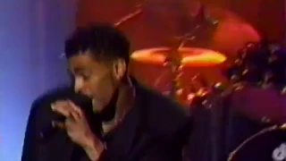 Ginuwine:  What's So Different (Live)1999