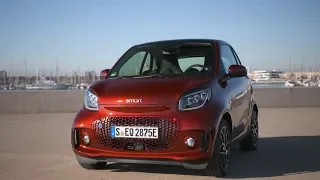 Sweet Smart EQ fortwo in carmine red