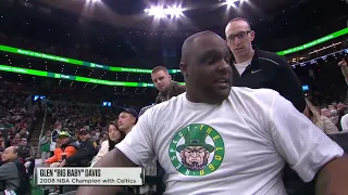 Glen Davis Got Caught Trying to Move Seats During the Nets-Celtics Game 😂