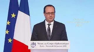 Hollande appelle à une réponse "ferme" et "collective" contre le terrorisme