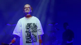 Garbage - Starman live O2 Apollo, Manchester 09-09-18