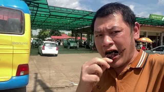 What Does Tarantula Taste Like? Fried Tarantula Eating Challenge | Travel & Food Cambodia