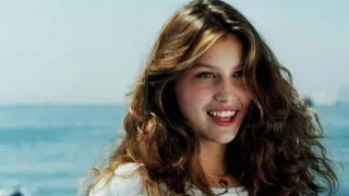 Young Laetitia Casta CC subliminal