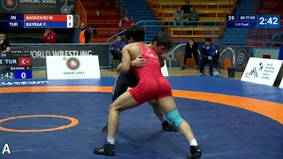 1/4 GR - 77 kg: M. NAGHOUSI (IRI) v. F. BAYRAK (TUR)