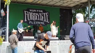 Naja Rosa  "Kun for forrykte" festival 2023