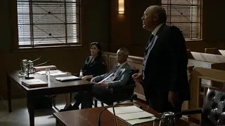 Raymond Reddington and officer Baldwin court scene