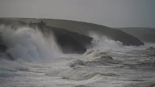 Storm Ellen in Porthleven/ Cornwall - Big Waves in Cornwall