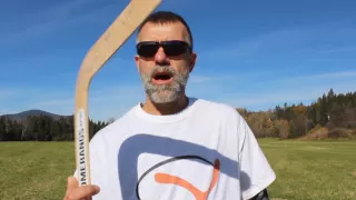 How to throw a "traditional shaped returning" boomerang