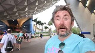 Tornado Watch At Disney World - Inside The Living Seas / EPCOT Aquarium Walk Thru & Manatee Feeding