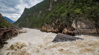 Live: China braces for serious flooding in southern area直击南方多地洪涝汛情