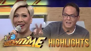 Direk Bobet, pinagsabihan si Vice Ganda sa pagiging late!