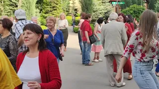 Дари добро Танцы 🕺🕺 в парке Горького  Май 2021 Харьков