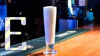 РАМОС ДЖИН ФИЗ — коктейль с джином, яичным белком и сливками