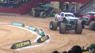 Amarillo Bigfoot Wheelie competition