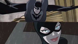 Batman indo atrás da Mulher-Gato pensando que ela está fazendo algo errado, mas ele é surpreendido