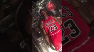 Defective Enterbay 1:9 1/9 Michael Jordan Figure Series 2