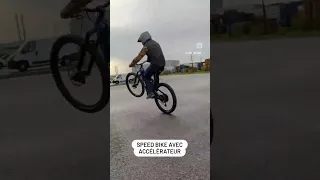 Speed bike avec accélérateur ?? Ou une moto trial ?