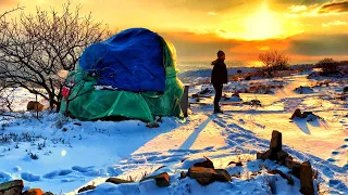 A HERMIT IN THE CRIMEAN MOUNTAINS. How it SURVIVES here in Winter. I show the whole TRUTH.