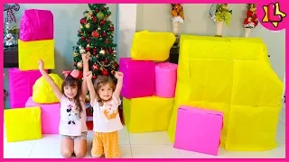 ABRINDO PRESENTES DE NATAL - LAURINHA AND FAMILY OPENING CHRISTMAS PRESENTS