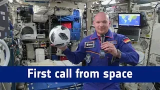Horizons mission - First call from space
