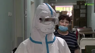 Самарские производители пошили для местных врачей защитные костюмы