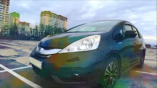 Обзор Honda Fit Shuttle 2013 года в комплектации Smart Selection Cool Edition.