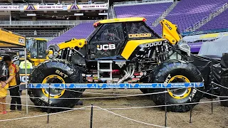 Monster Jam Minneapolis, MN 2024 Show 1 Intros - Racing 🏁