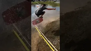 Hardflip wakeskating