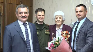 Пинский горисполком чествует ветеранов: Серафима Хусенская получает поздравления