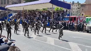 Parata del 2 giugno a Roma lungo i Fori Imperiali per la Festa della Repubblica