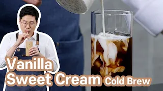 Vanilla Sweet Cream Cold Brew | With a natural touch | Starbucks menu