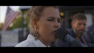 Mia Skäringer & Jill Johnson - Lay Me Down (Jills veranda)