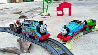 Drama Mencari Dan Merakit Kereta Thomas And Friends, Kereta Percy, Kereta Rail King, Gerbong Express