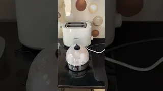 Philips Toaster and Wipro egg boiler.