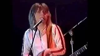 Suzi Quatro - Keep A Knockin & Sweet Little Rock 'N' Roller - LIVE 1977 Festival Hall Melbourne