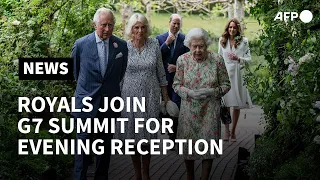 Queen Elizabeth joins G7 leaders for evening reception | AFP